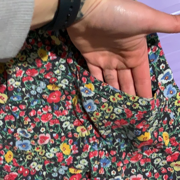 Floral skirt - Picture 2 of 3